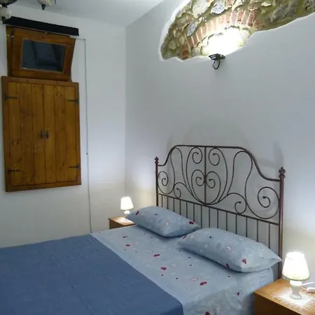 Nonna Vincenza 3* Maratea
